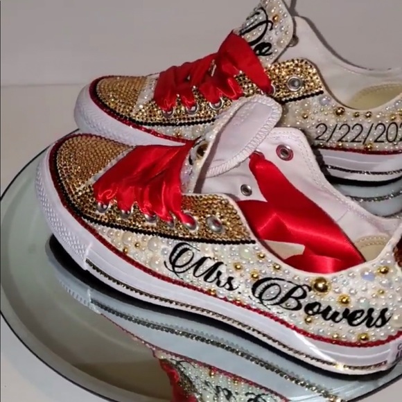 Converse - Picture 2 of 2